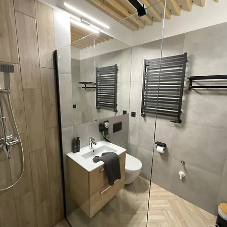 Pod Blekitnymi Podkowami Aparthotel 3*