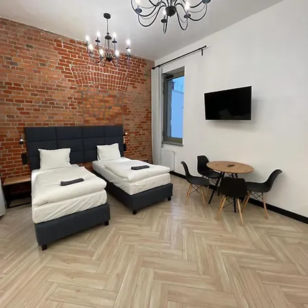 Pod Blekitnymi Podkowami Aparthotel *