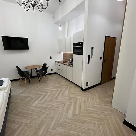 Pod Blekitnymi Podkowami Aparthotel *