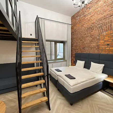 Pod Blekitnymi Podkowami Aparthotel Wroclaw