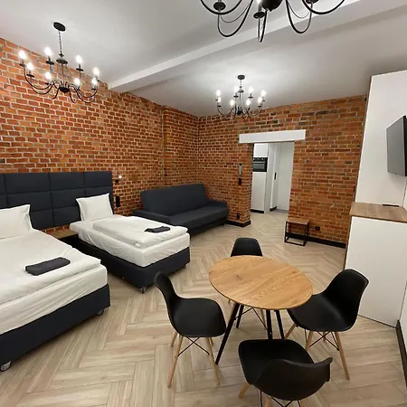 Aparthotel Pod Blekitnymi Podkowami *