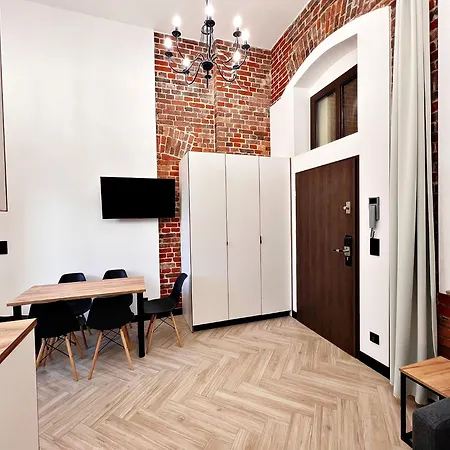 Pod Blekitnymi Podkowami Aparthotel Wroclaw