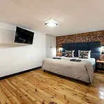 Pod Blekitnymi Podkowami Apartahotel 3*