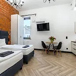 Apartahotel Pod Blekitnymi Podkowami Breslavia