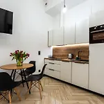 Pod Blekitnymi Podkowami Apartahotel