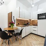 Pod Blekitnymi Podkowami