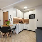 Pod Blekitnymi Podkowami فروتسواف