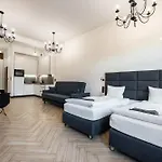 Pod Blekitnymi Podkowami Apartahotel