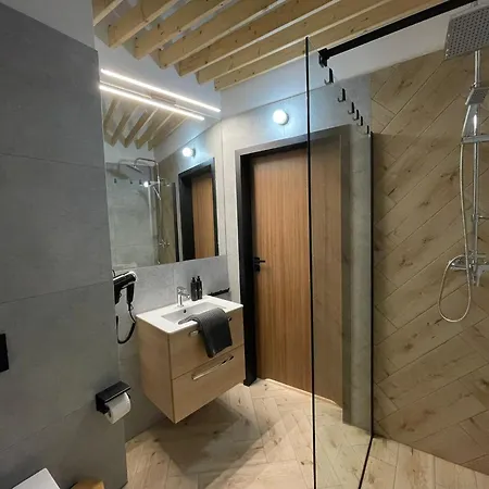 Pod Blekitnymi Podkowami Aparthotel Wrocław