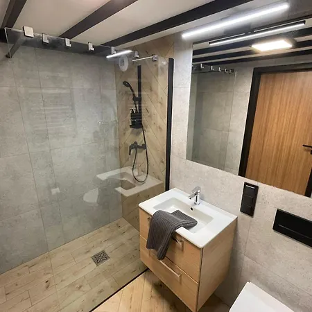 Pod Blekitnymi Podkowami