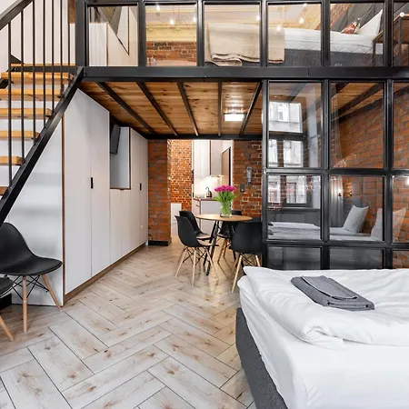 Pod Blekitnymi Podkowami Aparthotel Wroclaw