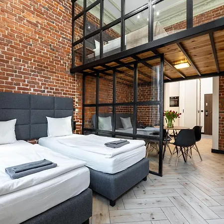 Pod Błękitnymi Podkowami Hotel apartamentowy 3*