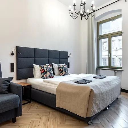 Pod Błękitnymi Podkowami Hotel apartamentowy 3*