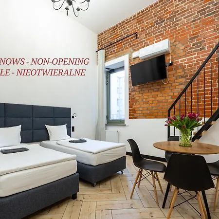 Pod Błękitnymi Podkowami 3*