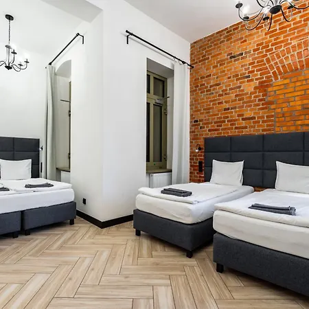 Pod Błękitnymi Podkowami Hotel apartamentowy 3*