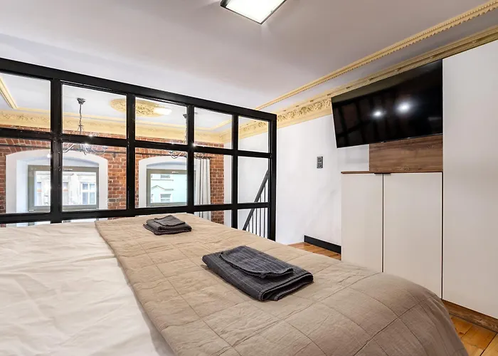 Pod Blekitnymi Podkowami