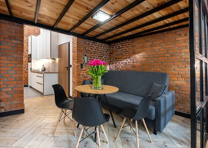 Pod Blekitnymi Podkowami 3* Вроцлав