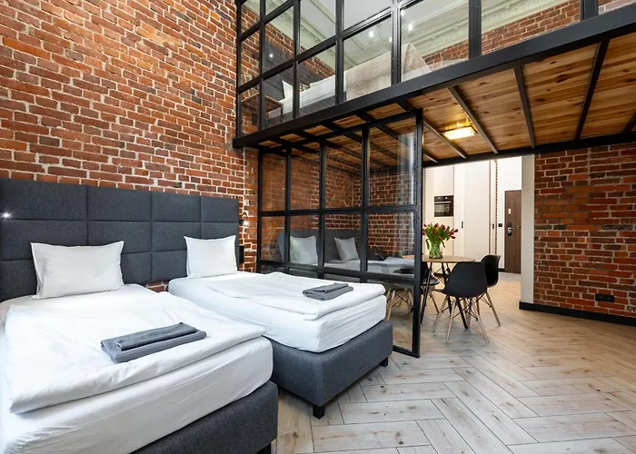 Pod Blekitnymi Podkowami Apartahotel 3*