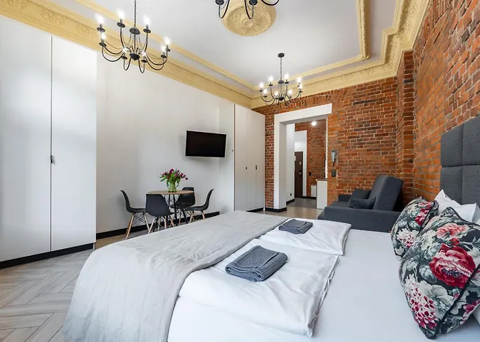 Pod Blekitnymi Podkowami Апарт-готель