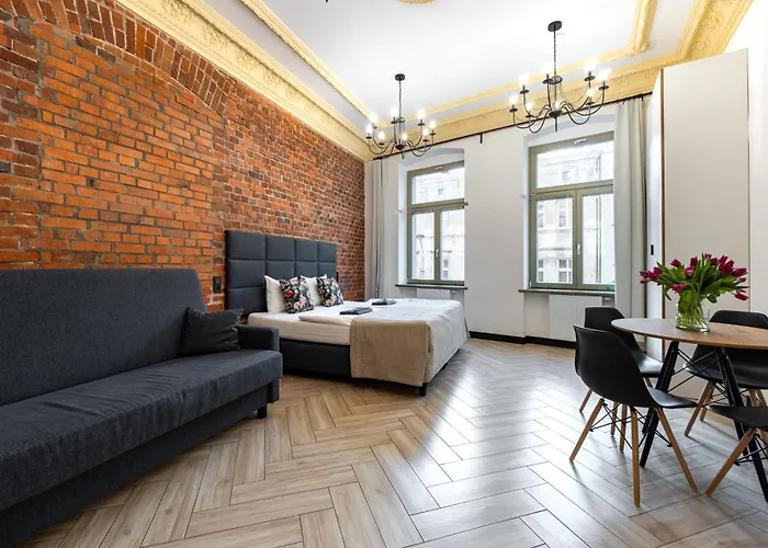 Pod Blekitnymi Podkowami