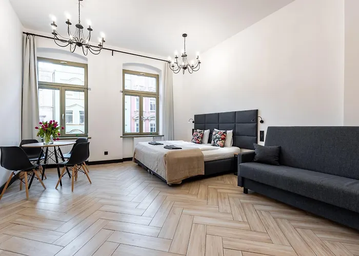 Pod Blekitnymi Podkowami Apartahotel 3*